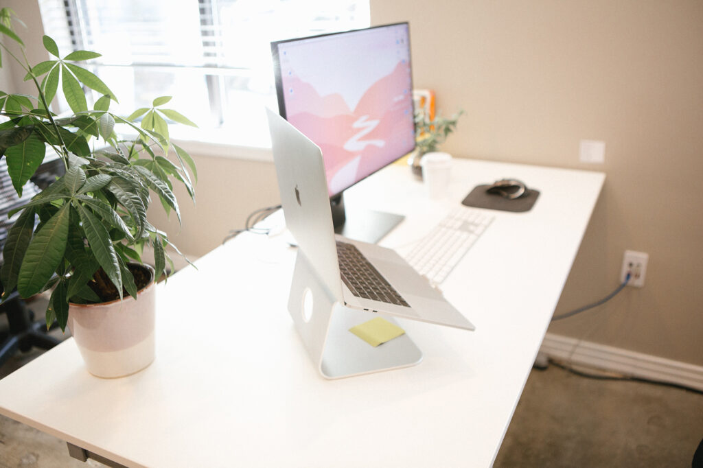Mesas regulables // standing desk